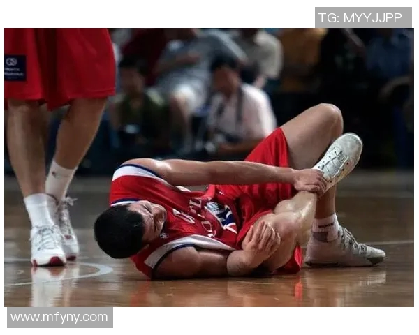 上海对决青岛麦迪的精彩较量引发篮球迷热议与期待 上海对决青岛麦迪的精彩较量引发篮球迷热议与期待