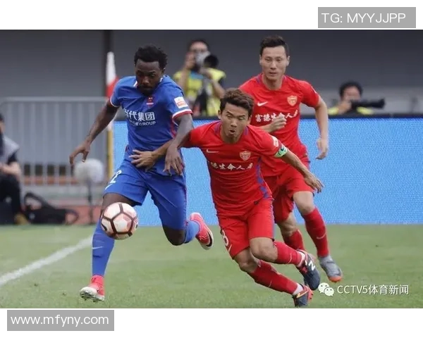 恒大与富德的激烈对决展现足球魅力与团队精神的巅峰较量 恒大与富德的激烈对决展现足球魅力与团队精神的巅峰较量