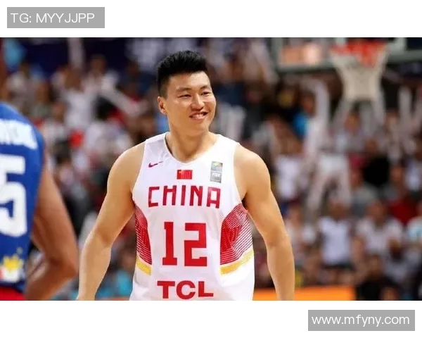 李根：从篮球场上的闪耀明星到社会责任的践行者之路