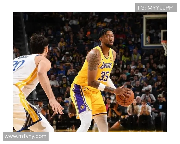 洛杉矶湖人与国王队激战正酣谁能在这场对决中笑到最后