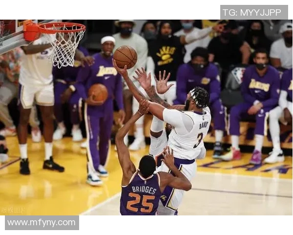 湖人对阵篮网精彩对决比分揭晓球迷热议比赛亮点与球员表现